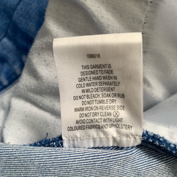 Seed Heritage Denim-like skirt with buttons AUS8 (US4) - Picture 7 of 7